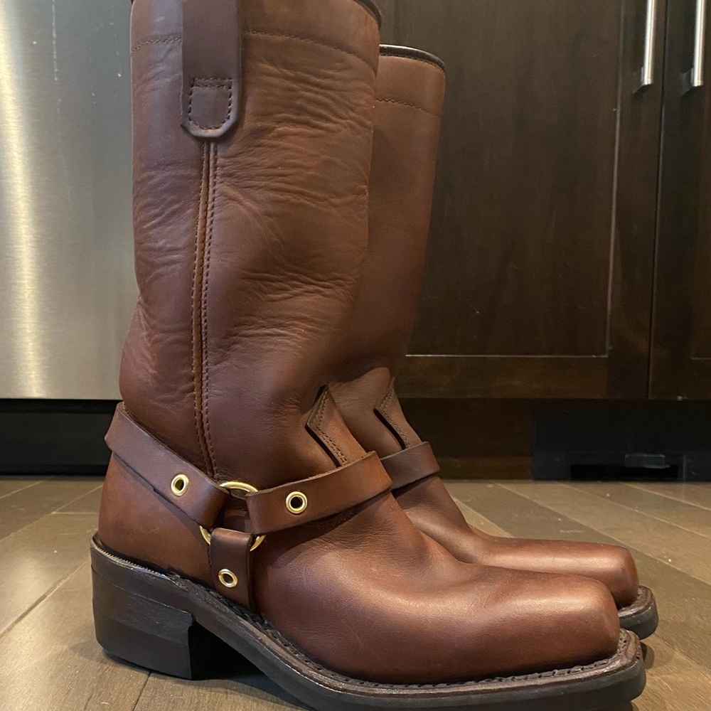 Dayton Rebel boots size 7.5 US women’s